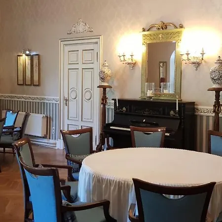 Schloss Frauenmark Hotel 2*