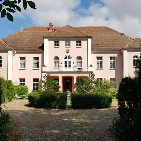 Hotel Schloss Frauenmark 2*