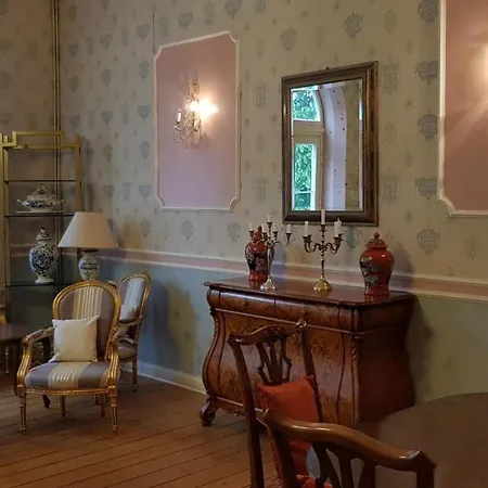 فندق Schloss Frauenmark Friedrichsruhe (Parchim)