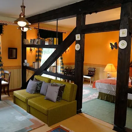 Schloss Frauenmark 2*