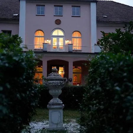 Schloss Frauenmark 2*